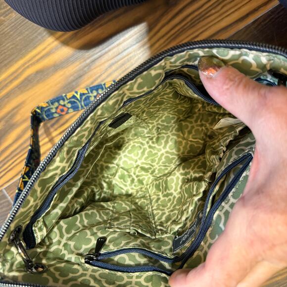 LUG Convertible Crossbody Bag -Swivel - Picture 10 of 16